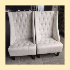 High-Back White Accent Chair – Luxury Leatherite